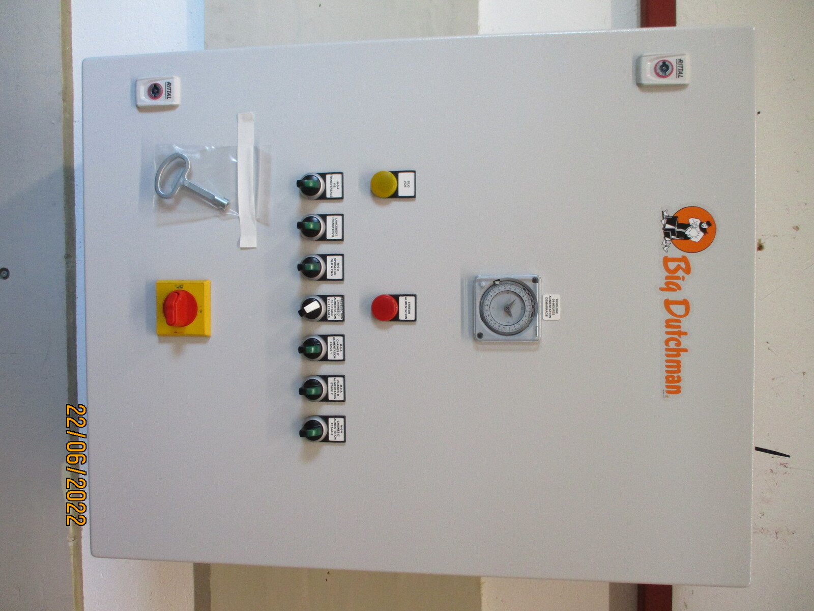 Control cabinet layer house UV600 - 2R3T